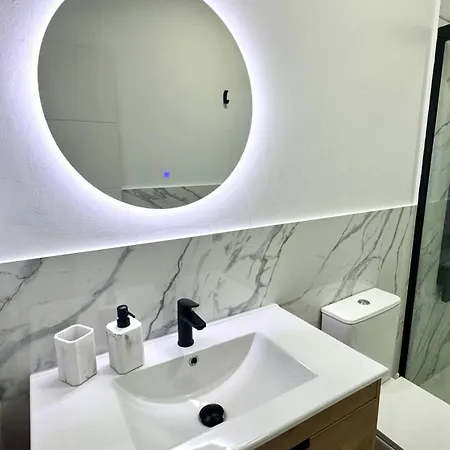 Casa de Férias The White House Vecindario (Gran Canaria)