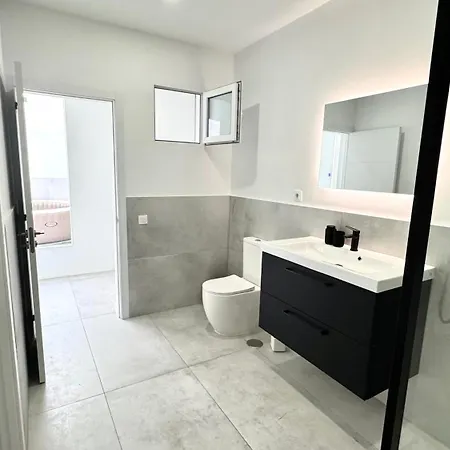 The White House Casa de Férias Vecindario (Gran Canaria)