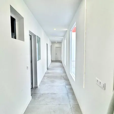 The White House Vecindario (Gran Canaria)