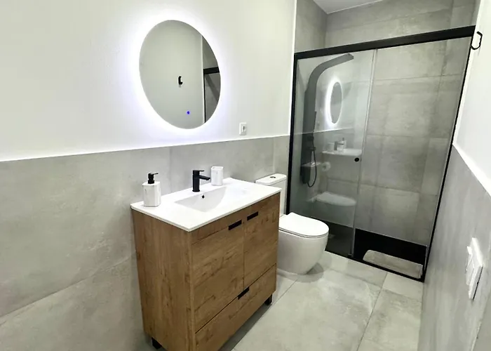The White House Tatil Evi Vecindario (Gran Canaria)